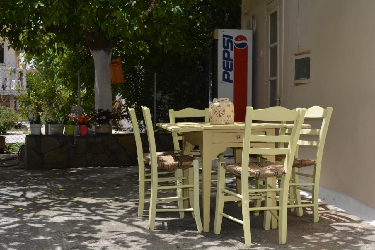 Dimitra Hotel Kamena Vourla Buitenkant foto