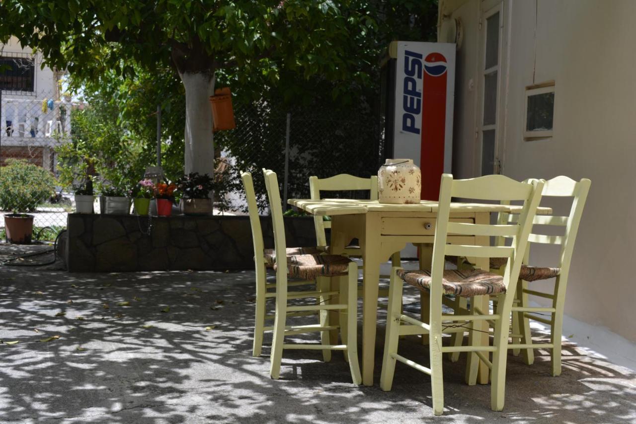 Dimitra Hotel Kamena Vourla Buitenkant foto